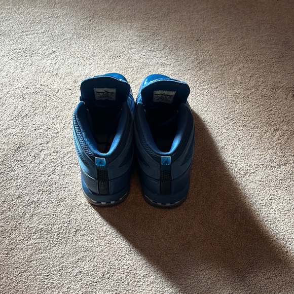 Jordan 16 trophy room exclusive sz9 - Picture 3 of 5